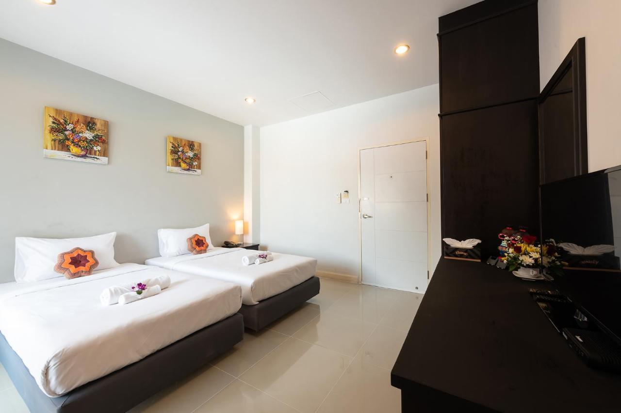 May House Karon Beach Ban Karon Екстер'єр фото