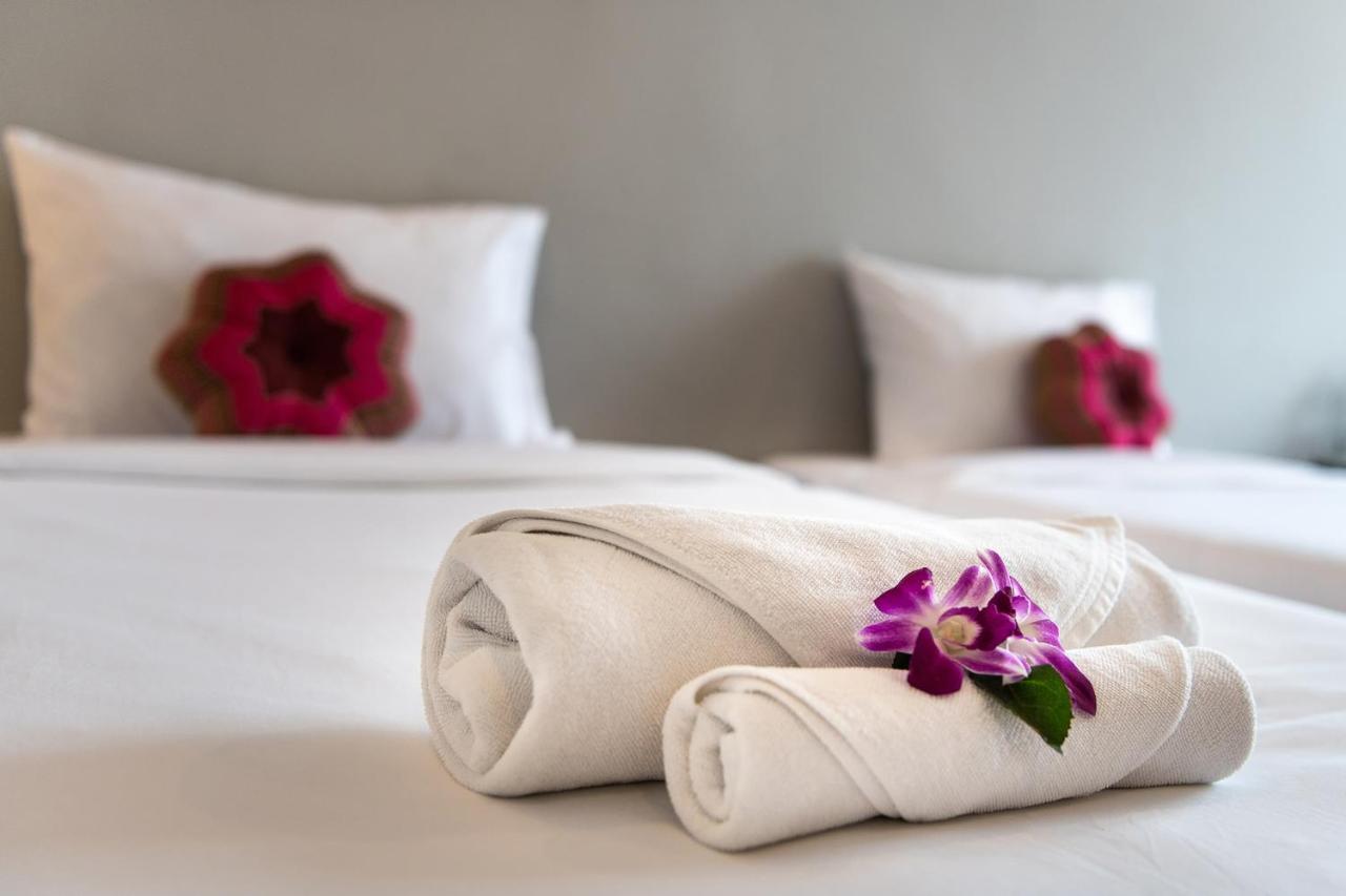 May House Karon Beach Ban Karon Екстер'єр фото