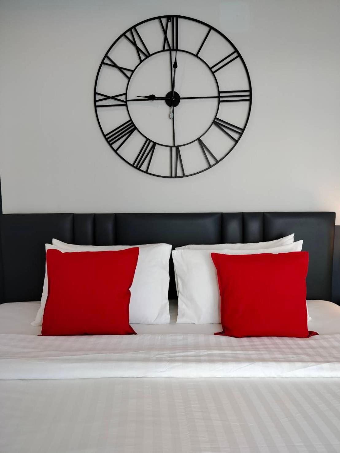 May House Karon Beach Ban Karon Екстер'єр фото