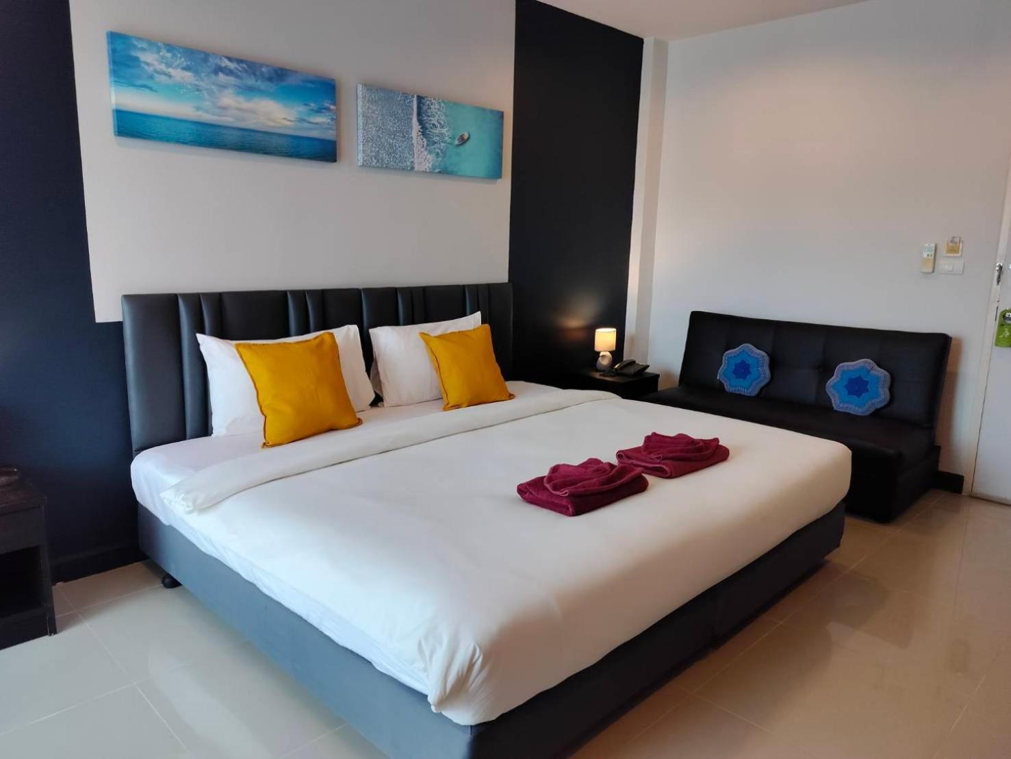 May House Karon Beach Ban Karon Екстер'єр фото