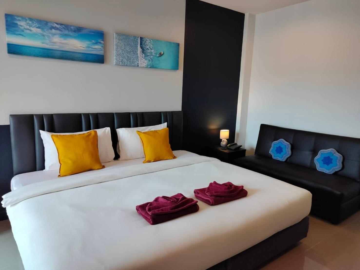 May House Karon Beach Ban Karon Екстер'єр фото