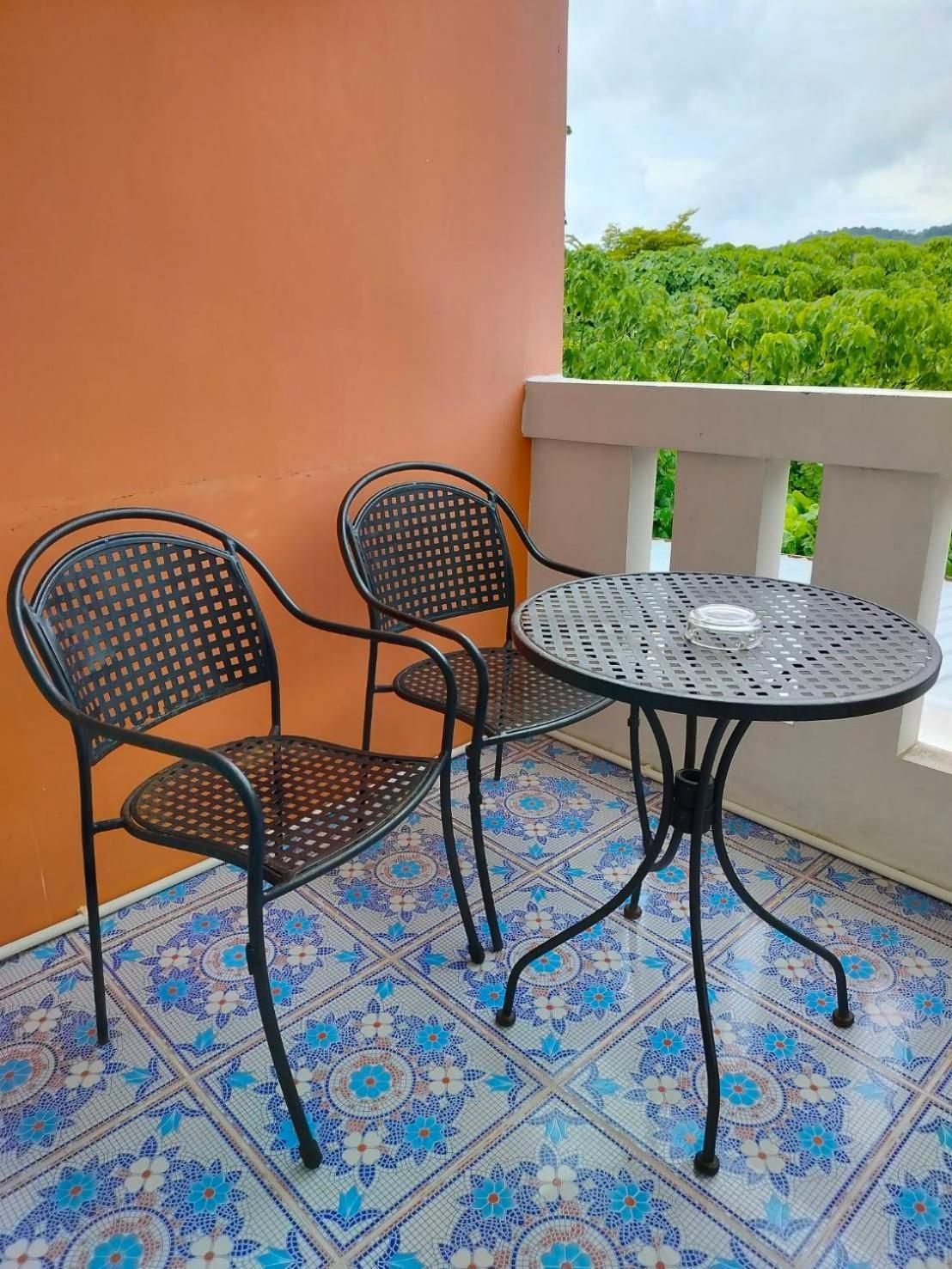 May House Karon Beach Ban Karon Екстер'єр фото
