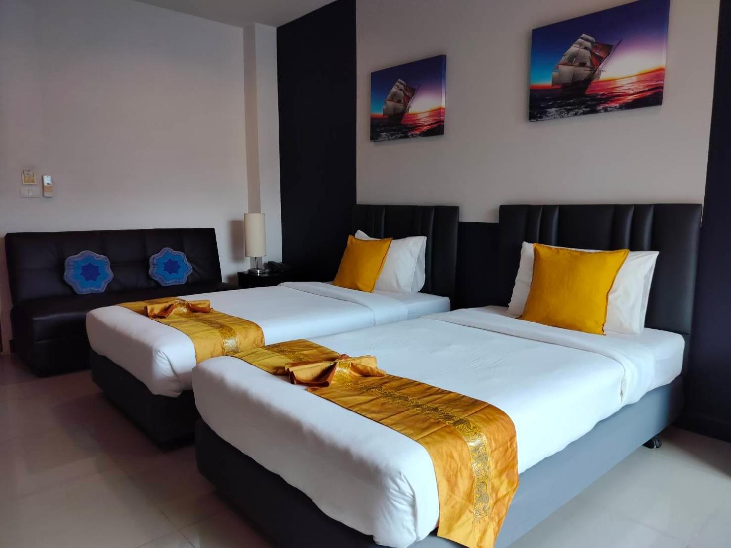 May House Karon Beach Ban Karon Екстер'єр фото