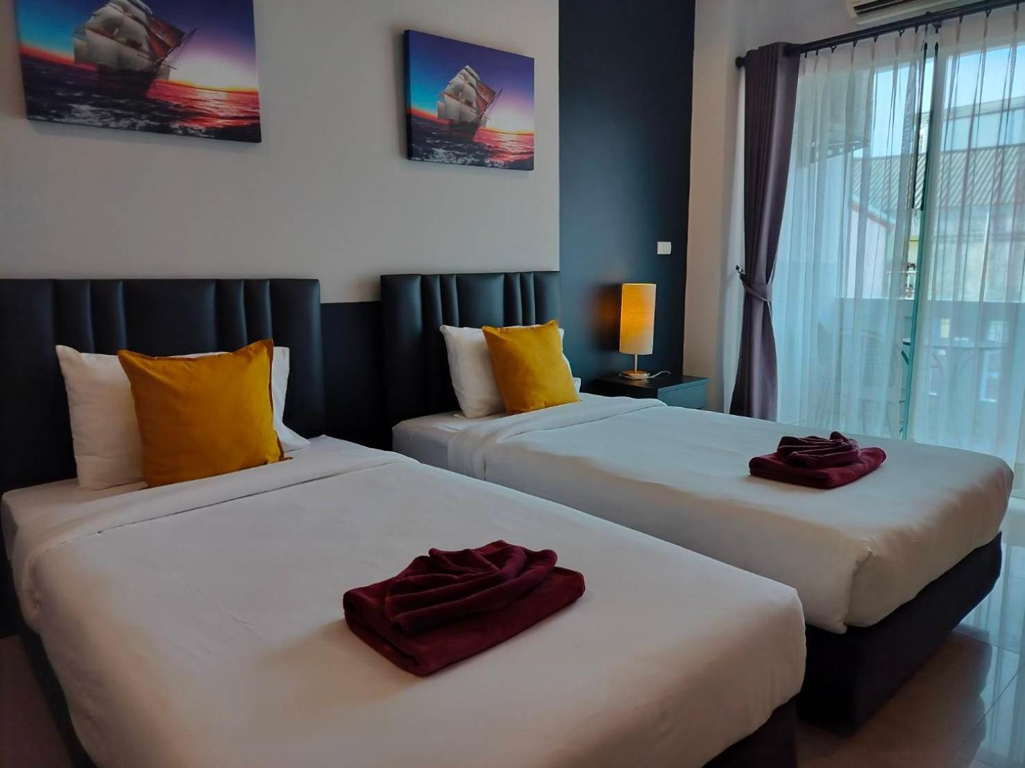 May House Karon Beach Ban Karon Екстер'єр фото